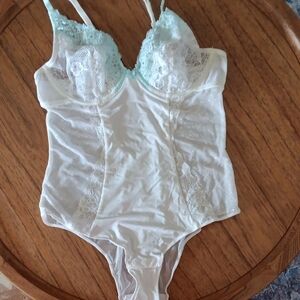 Gilligan & O'Malley White and Blue Satin Chemise